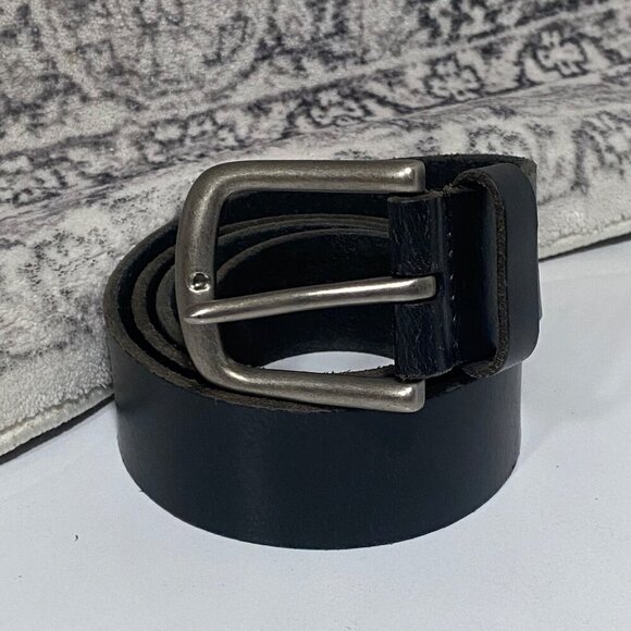 Hollister Black Leather Belt and Pewter Silver Buckle - Picture 1 of 3